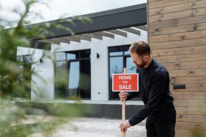 Real Estate Market Cycles and Timing Your Sale